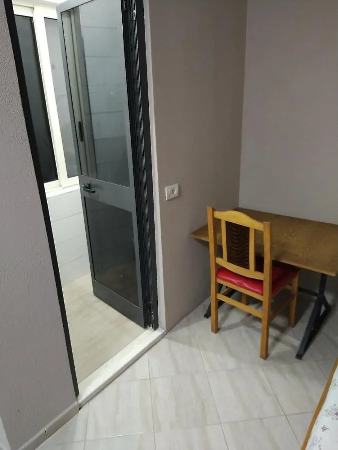 Homestay Ilirida-Swimming Pool & Garden View Rooms For Rent Durres Albania