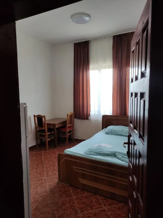 Ilirida-Swimming Pool & Garden View Rooms For Rent Durres