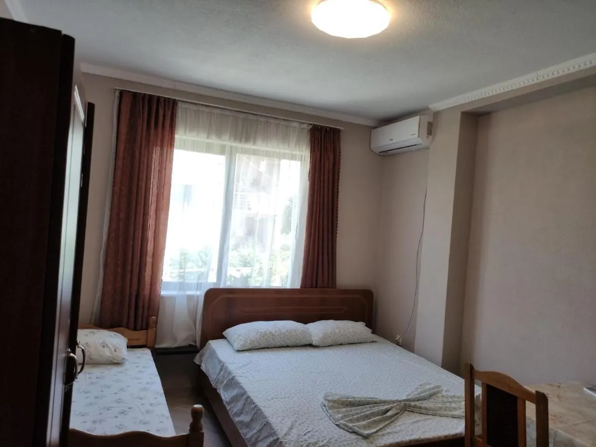 Ilirida-Swimming Pool & Garden View Rooms For Rent Durres Albania