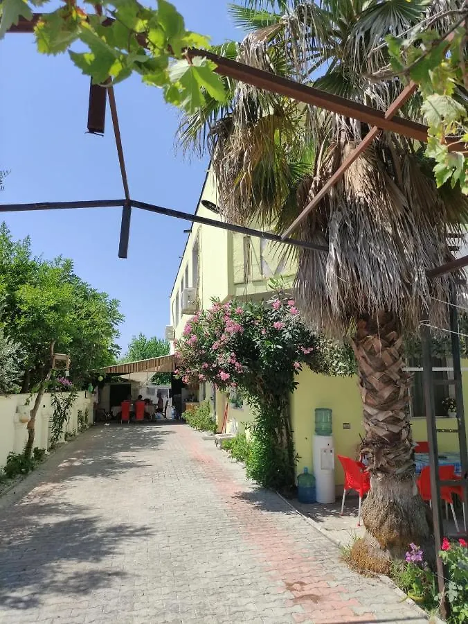 Ilirida-Swimming Pool & Garden View Rooms For Rent Durres Albania