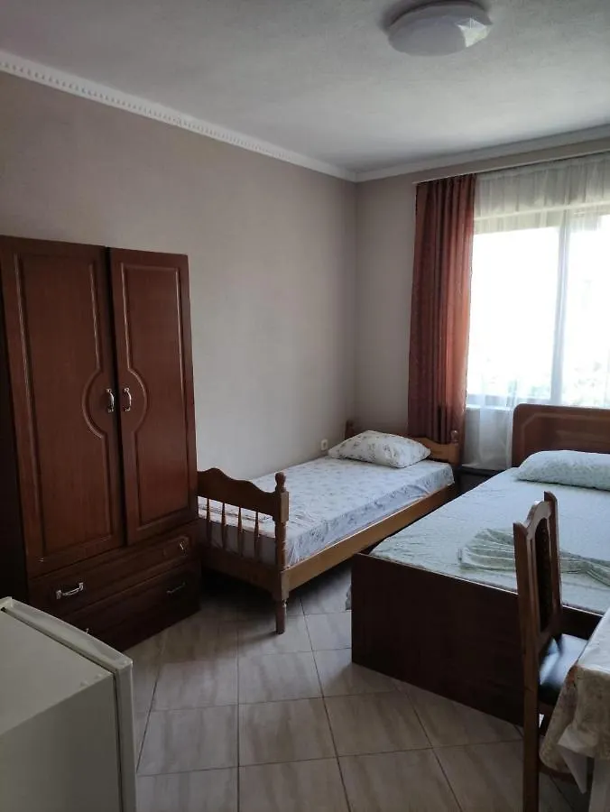 Ilirida-Swimming Pool & Garden View Rooms For Rent Durres 0*,  Albania