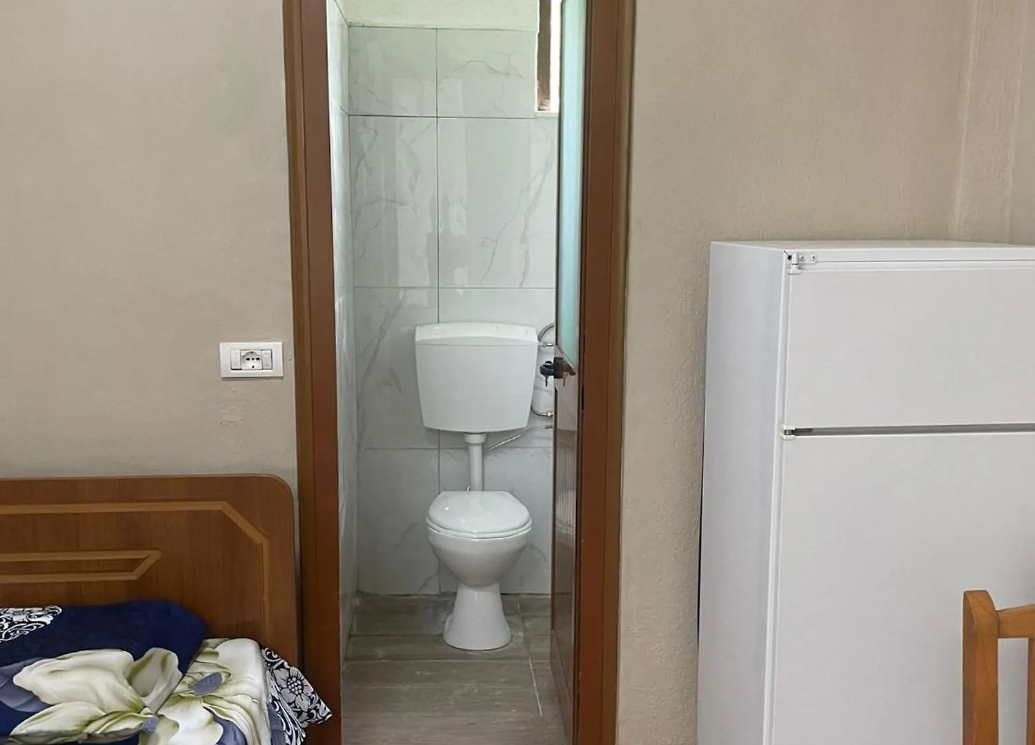 Ilirida-Swimming Pool & Garden View Rooms For Rent Durres Albania