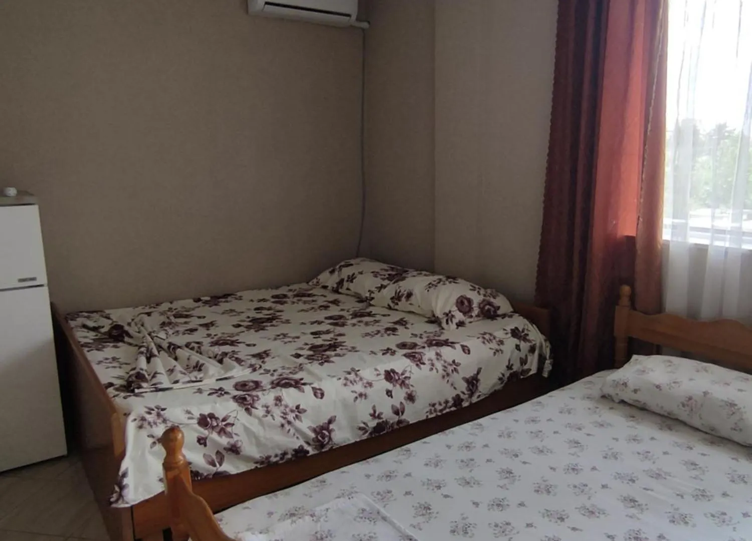 Ilirida-Swimming Pool & Garden View Rooms For Rent Durres Albania